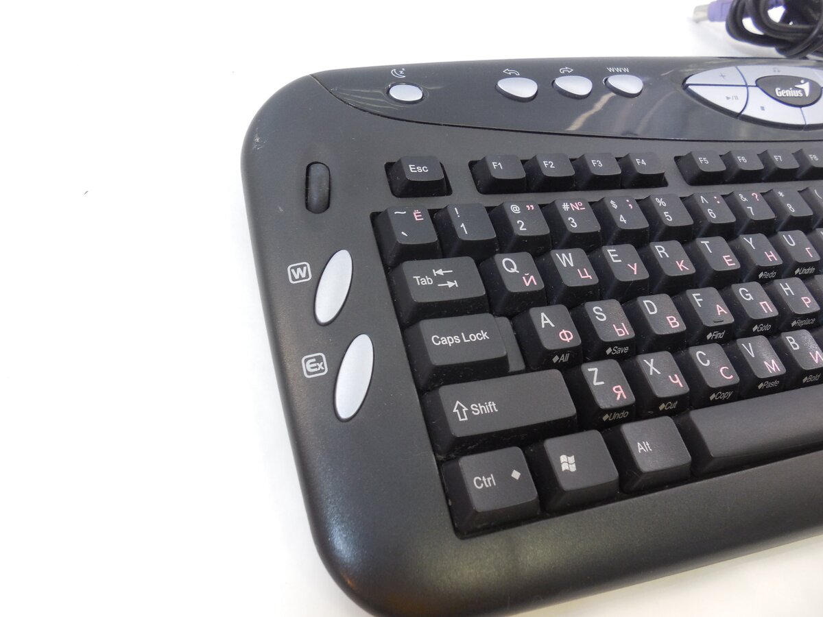 Genius KB-16e Multimedia Keyboard 16-Key Scroll PS/2 Black
