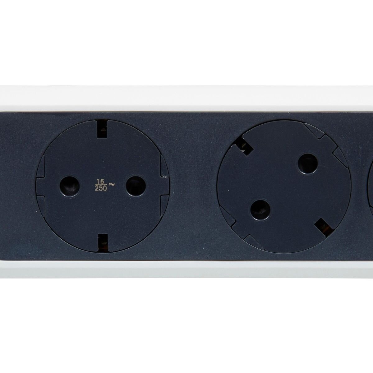 Legrand Πολύπριζο Ασφαλείας 4 Θέσεων με Διακόπτη Μήκος Καλωδίου 1.5m Λευκό / Ανθρακί